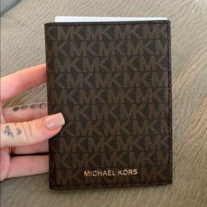 Michael Kors Wallet/Passport/Card Holder